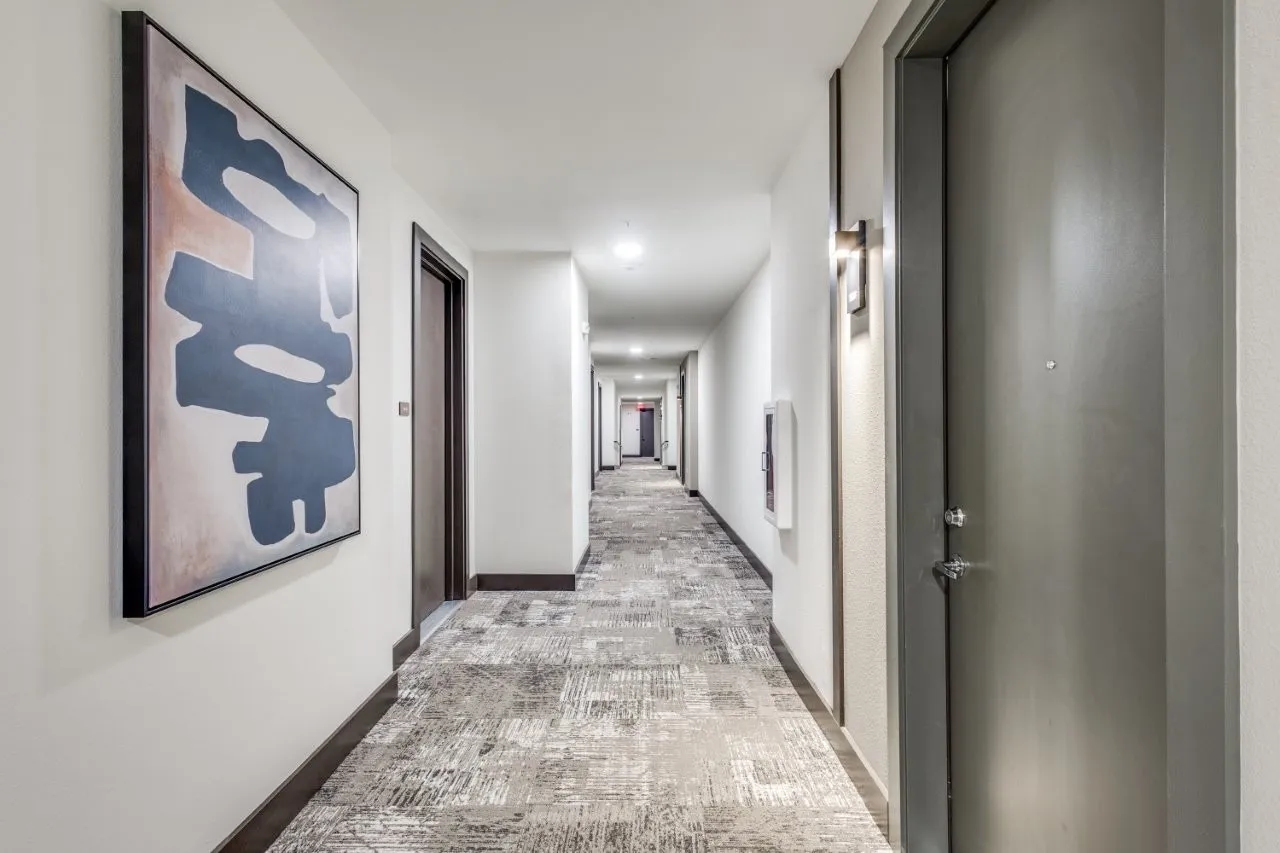 Climate-controlled interior corridor