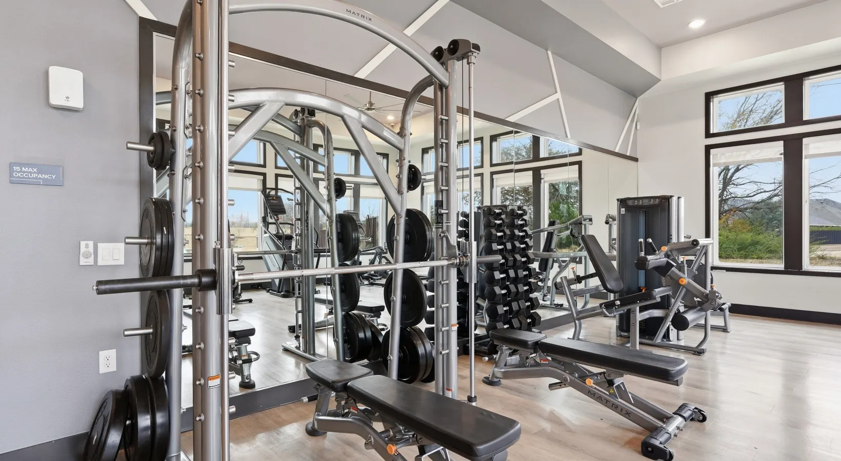 Free weights and bench press in the fitness center