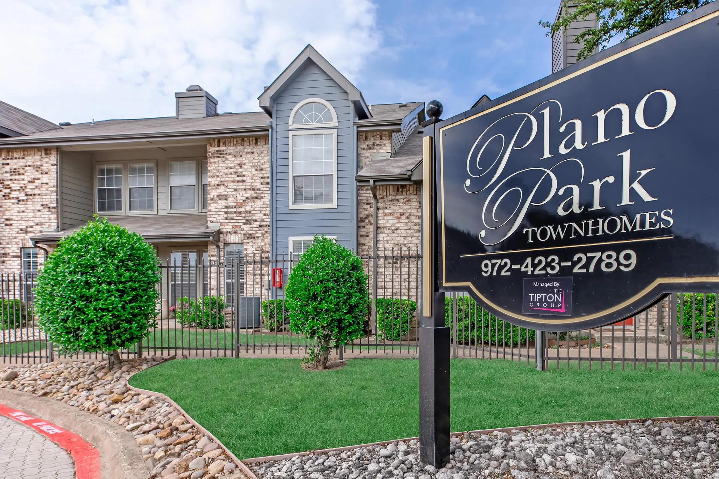 Plano Park Townhomes