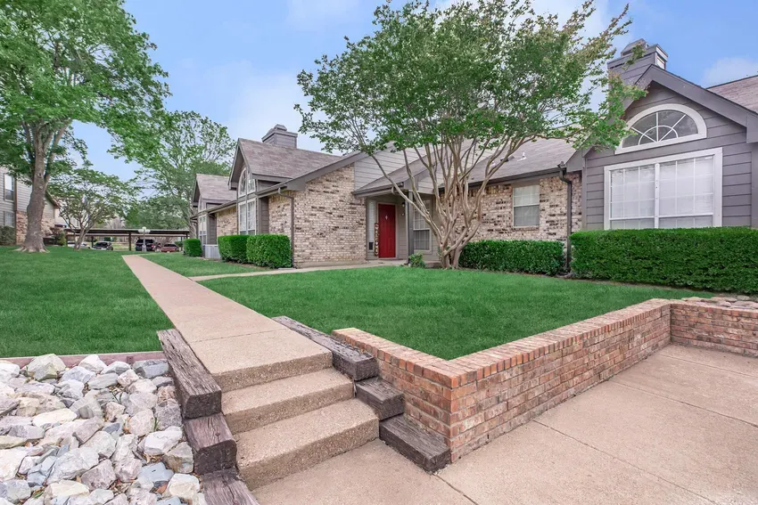 Plano Park Townhomes