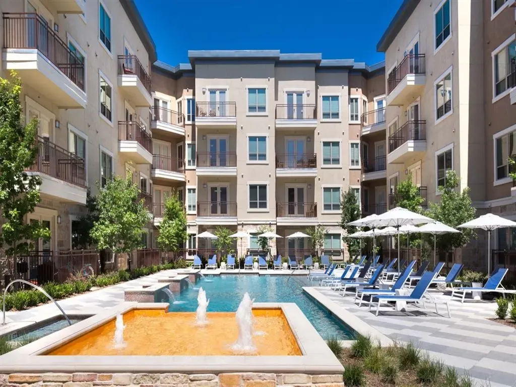 Fountain Pointe Las Colinas