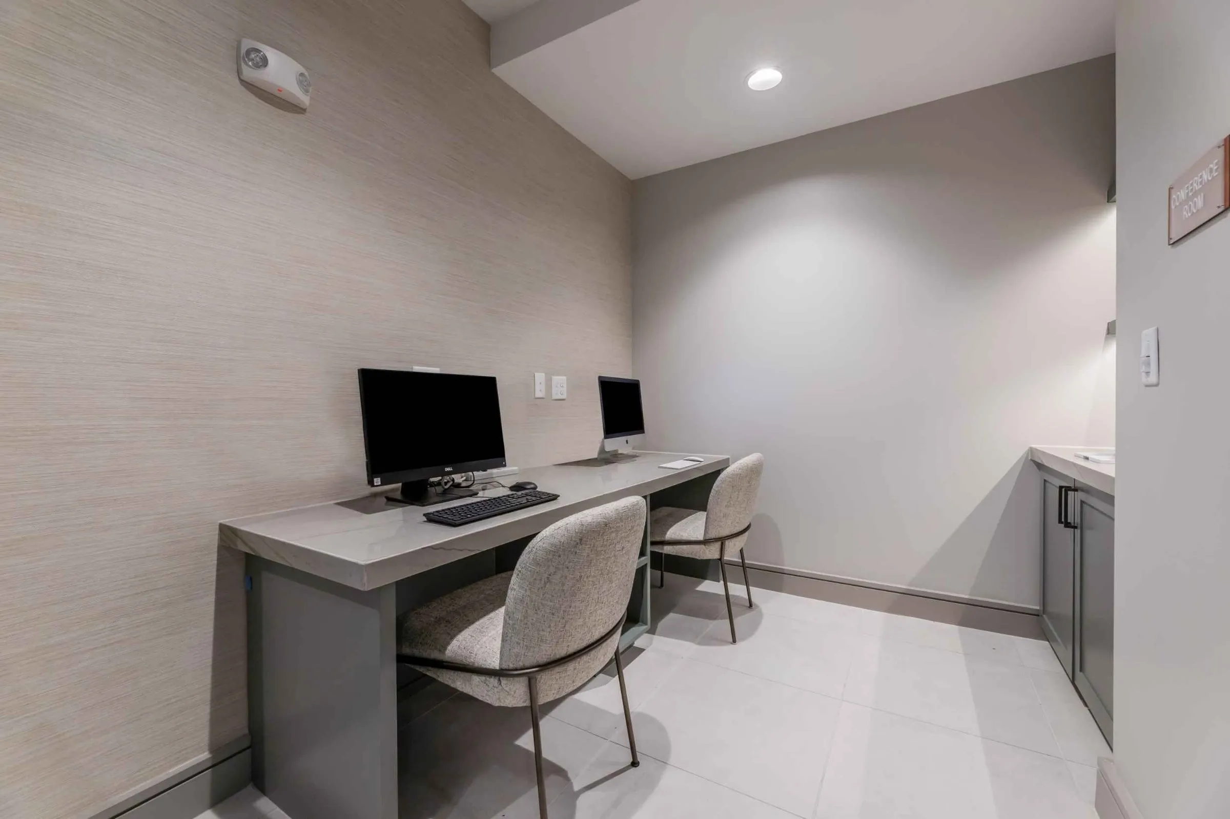 Atlas Crown - Private business center with two computers