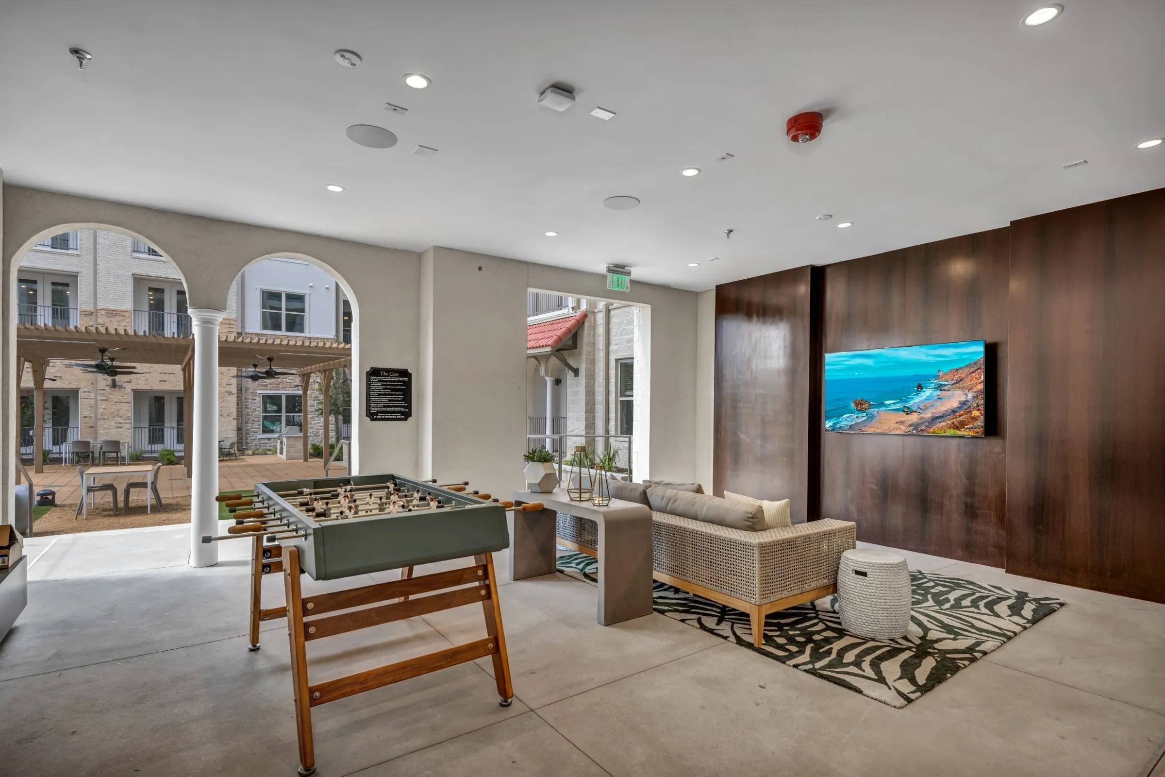 Ablon at Harbor Village - Clubhouse with furniture and billiards