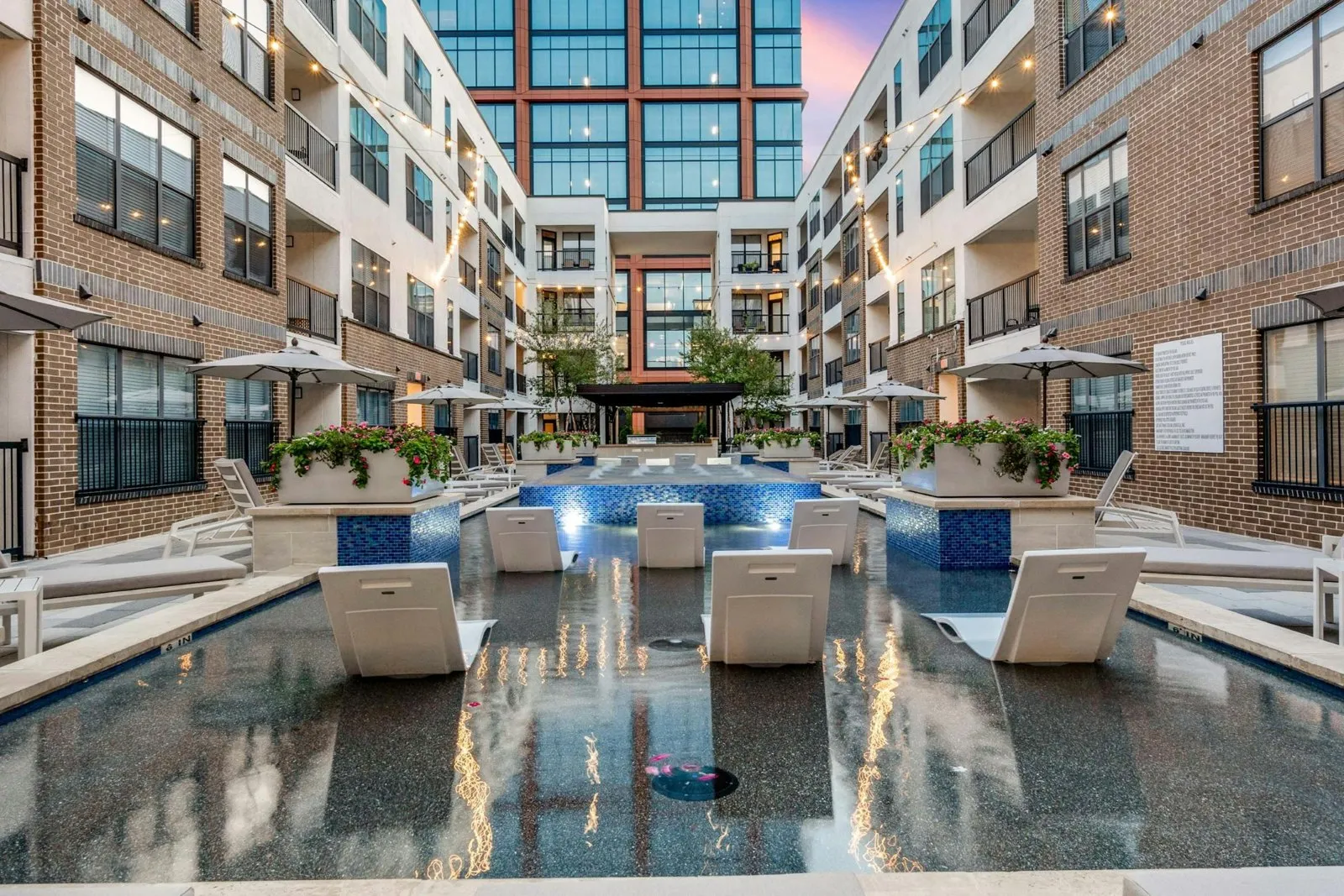 Courtyardcoolingspa2 at AMLI Quadrangle