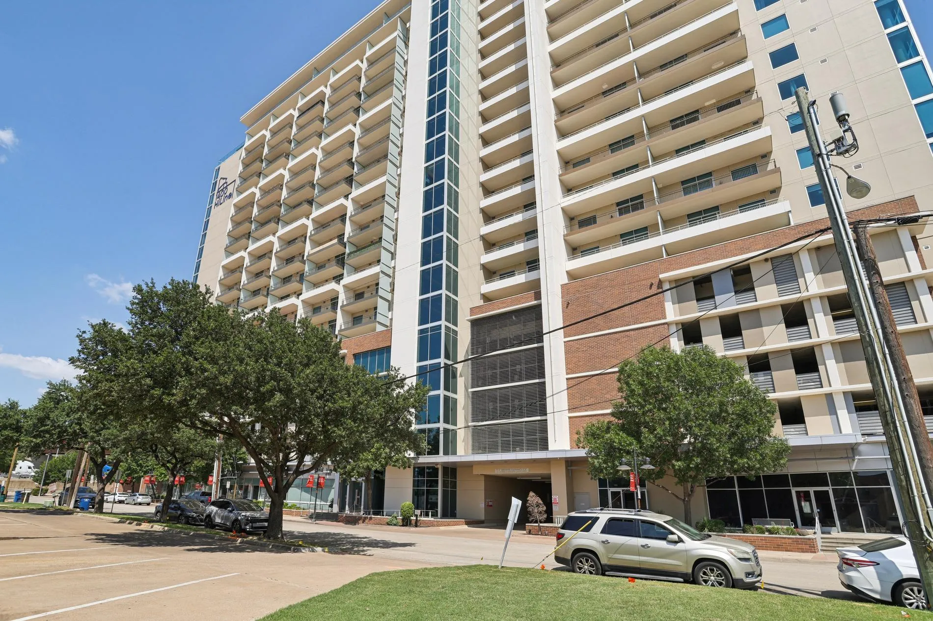 Building exterior at 1400HiLine