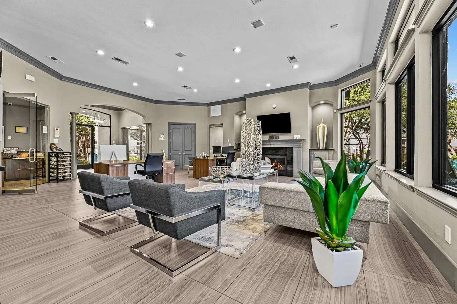 Leasing lounge with modern seating at 29Fifty