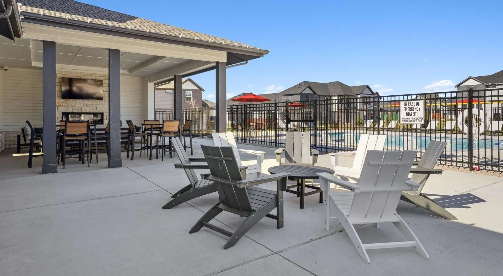 Canvas at Anna - Resident-exclusive access to stunning outdoor patio