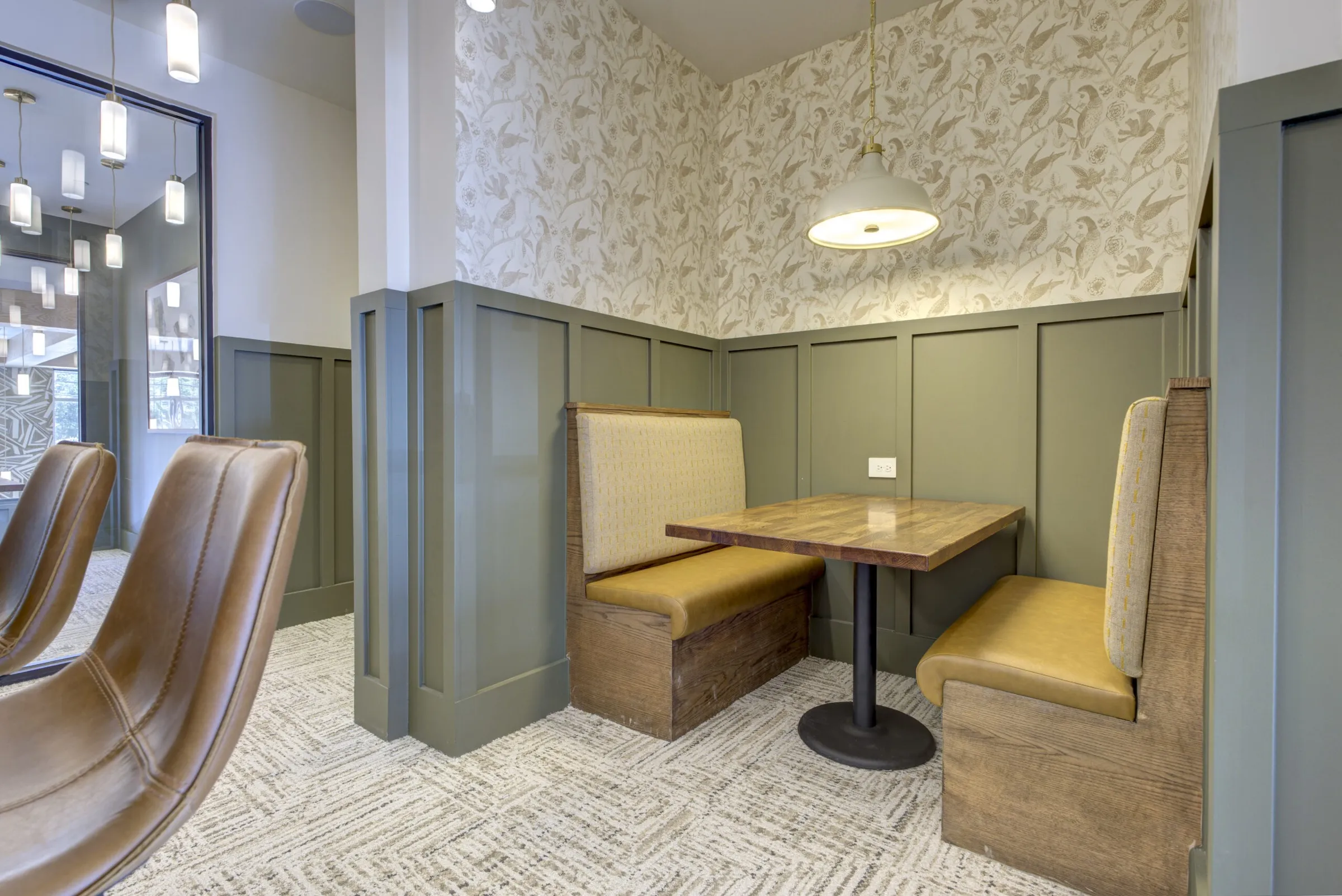 CoWorking Lounge at Alexan by the Galleria