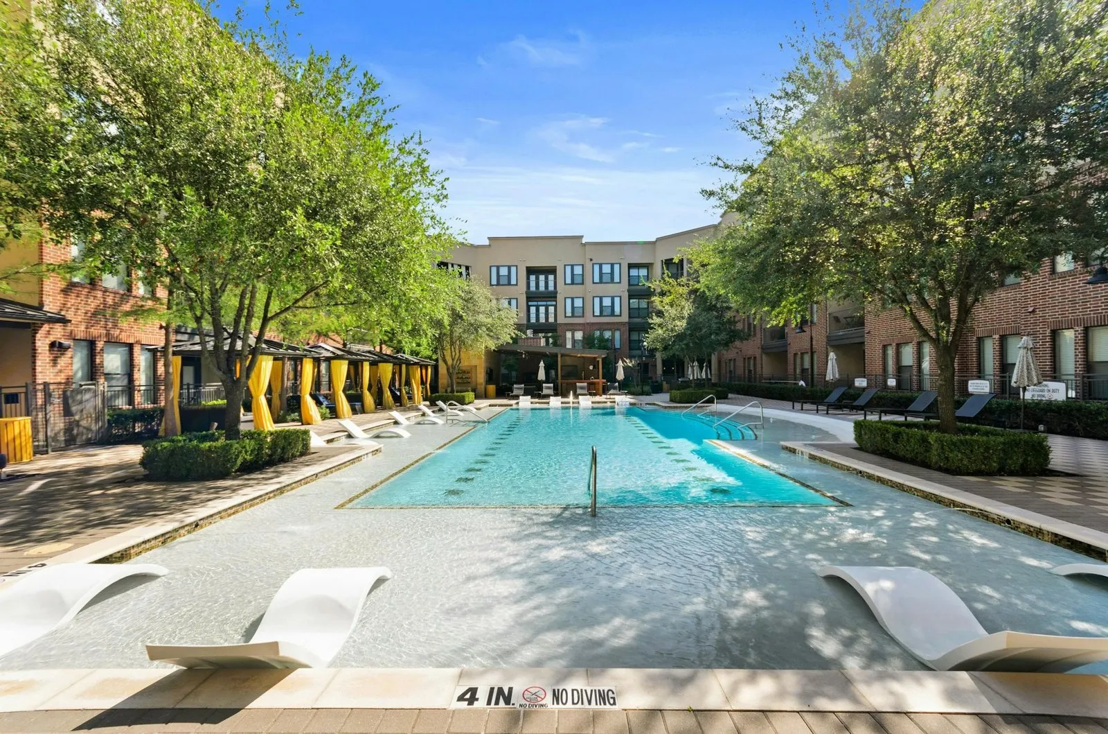 Pool at AMLI West Plano