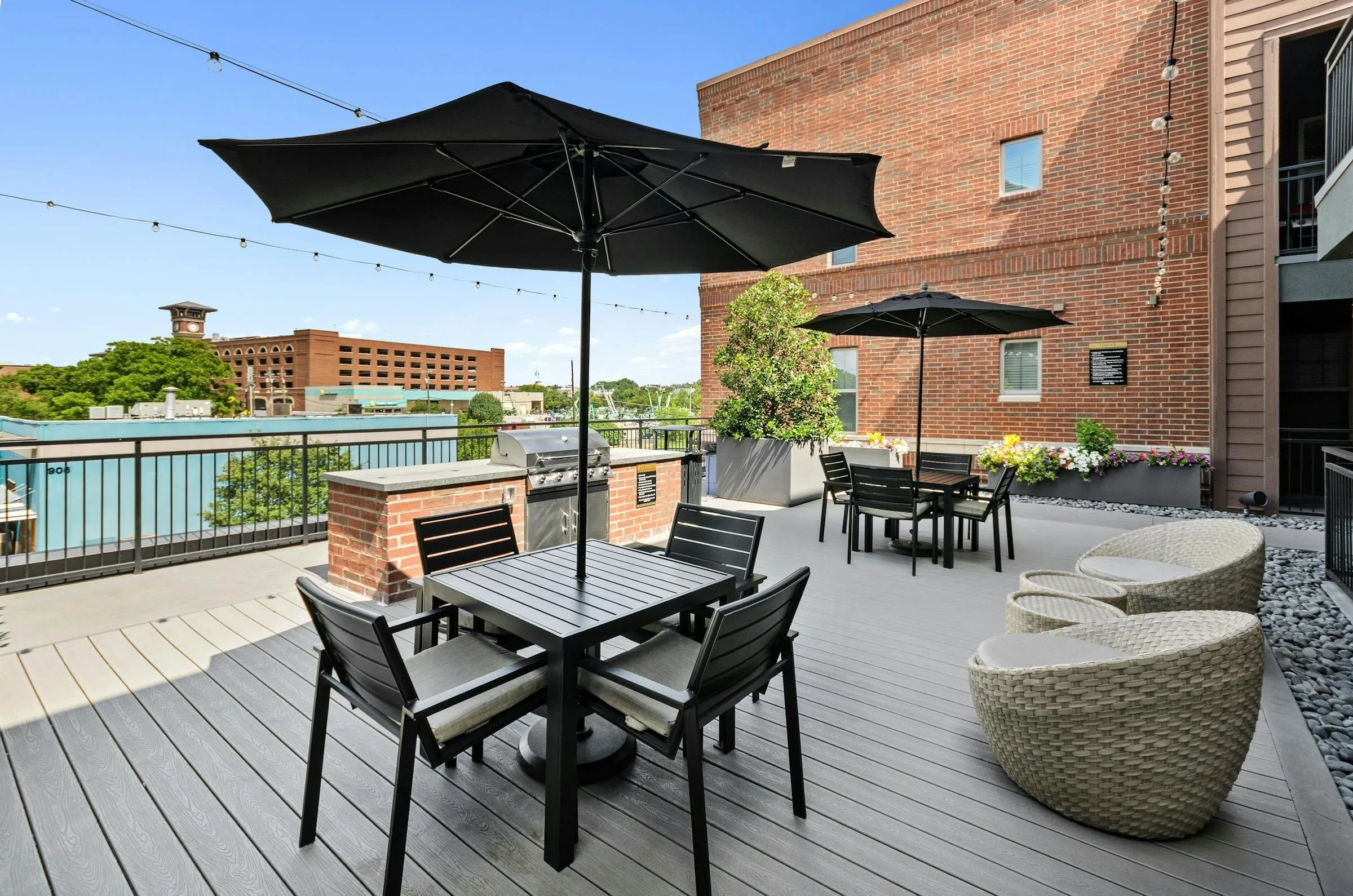 Rooftop Grill at AMLI Grapevine