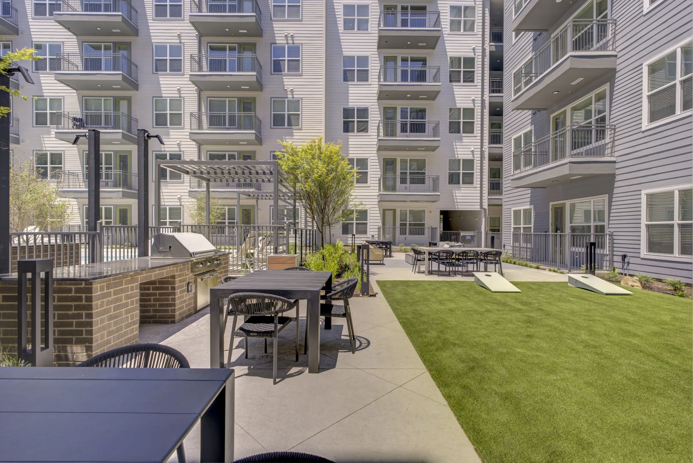 Outdoor Grilling at Alexan by the Galleria