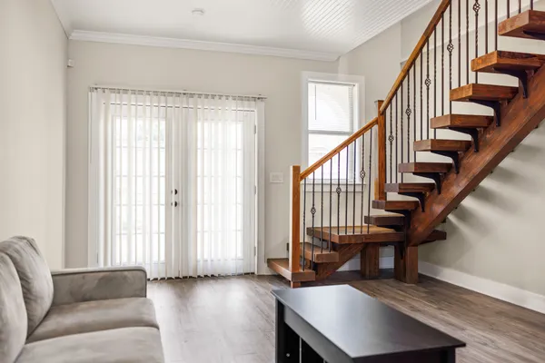2 Bed 2 Bath – image 1