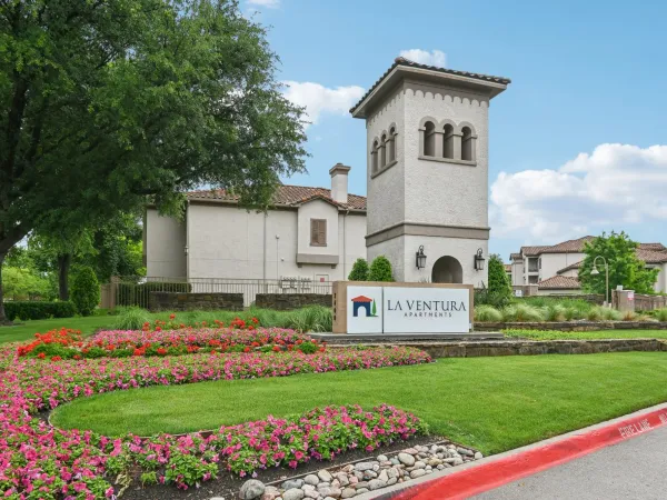 La Ventura Apartments